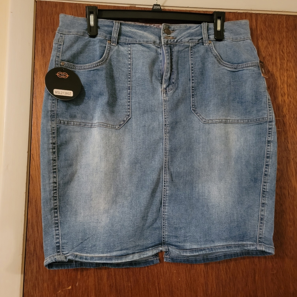 2X 151 Denim skirt